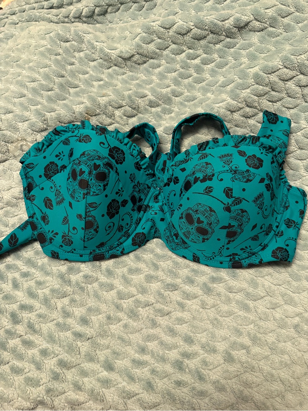 Women’s Teal Skull-Print Swim Top - Brand Unspecified